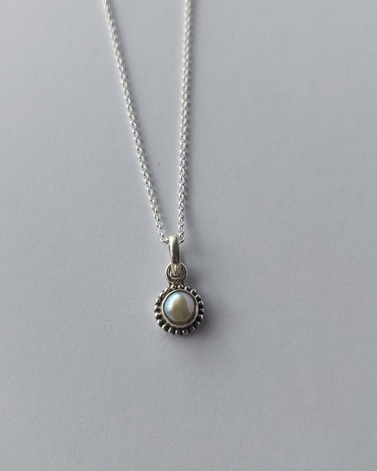 Cadena con dije Perla Madre