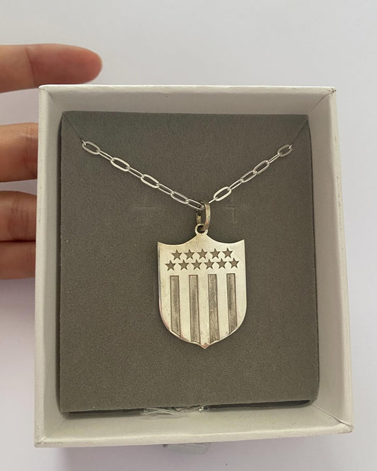Cadena con dije escudo Peñarol
