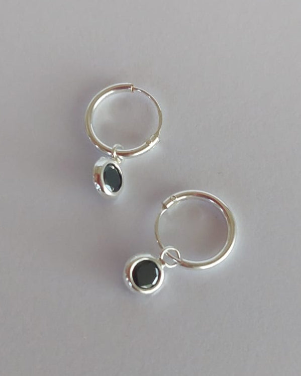 Aros con puntos de luz negro