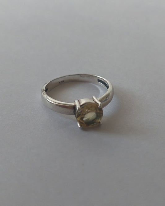 Anillo con citrino