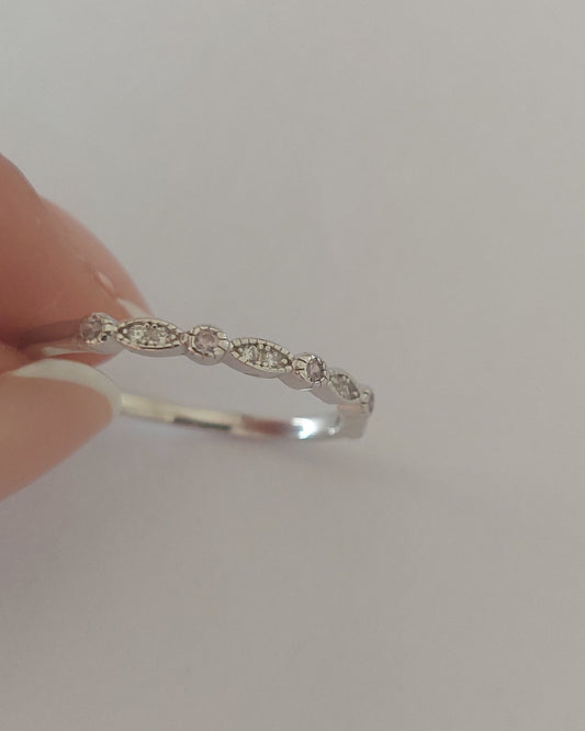 Anillo puntos y circonias