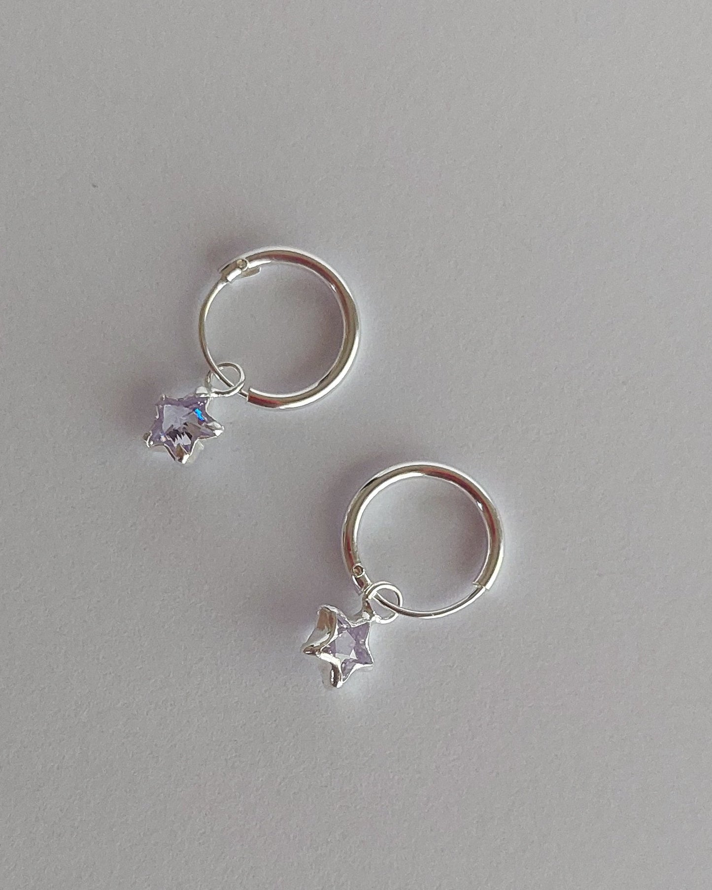 Aros con Dije Estrellita y Circonia Lila