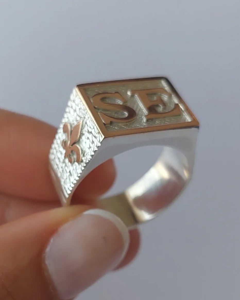 Anillo mesa rectangular Hombre