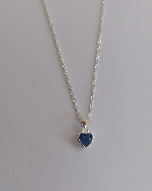 Cadena con dije corazon azul