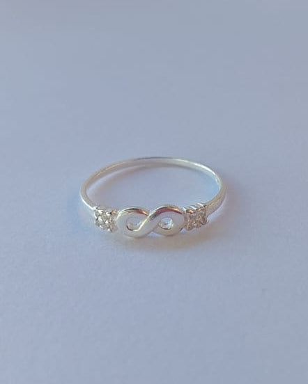 Anillo Infinito con Circonias